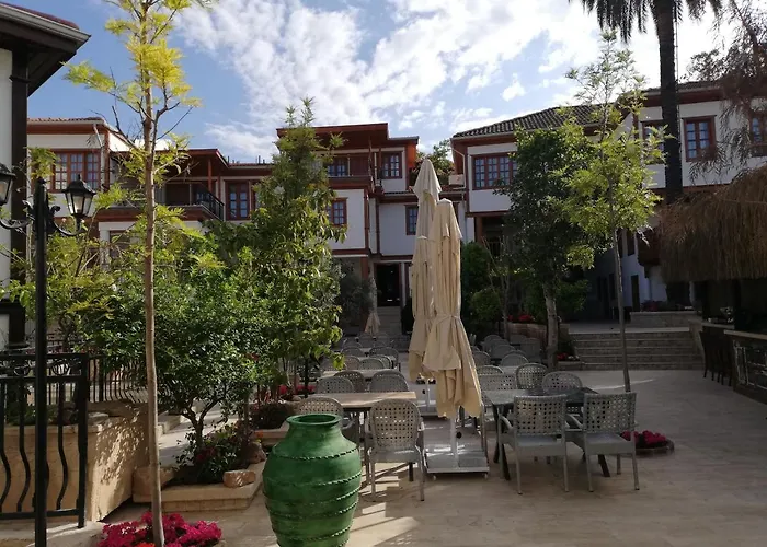 Hotel Woo Town 3*
